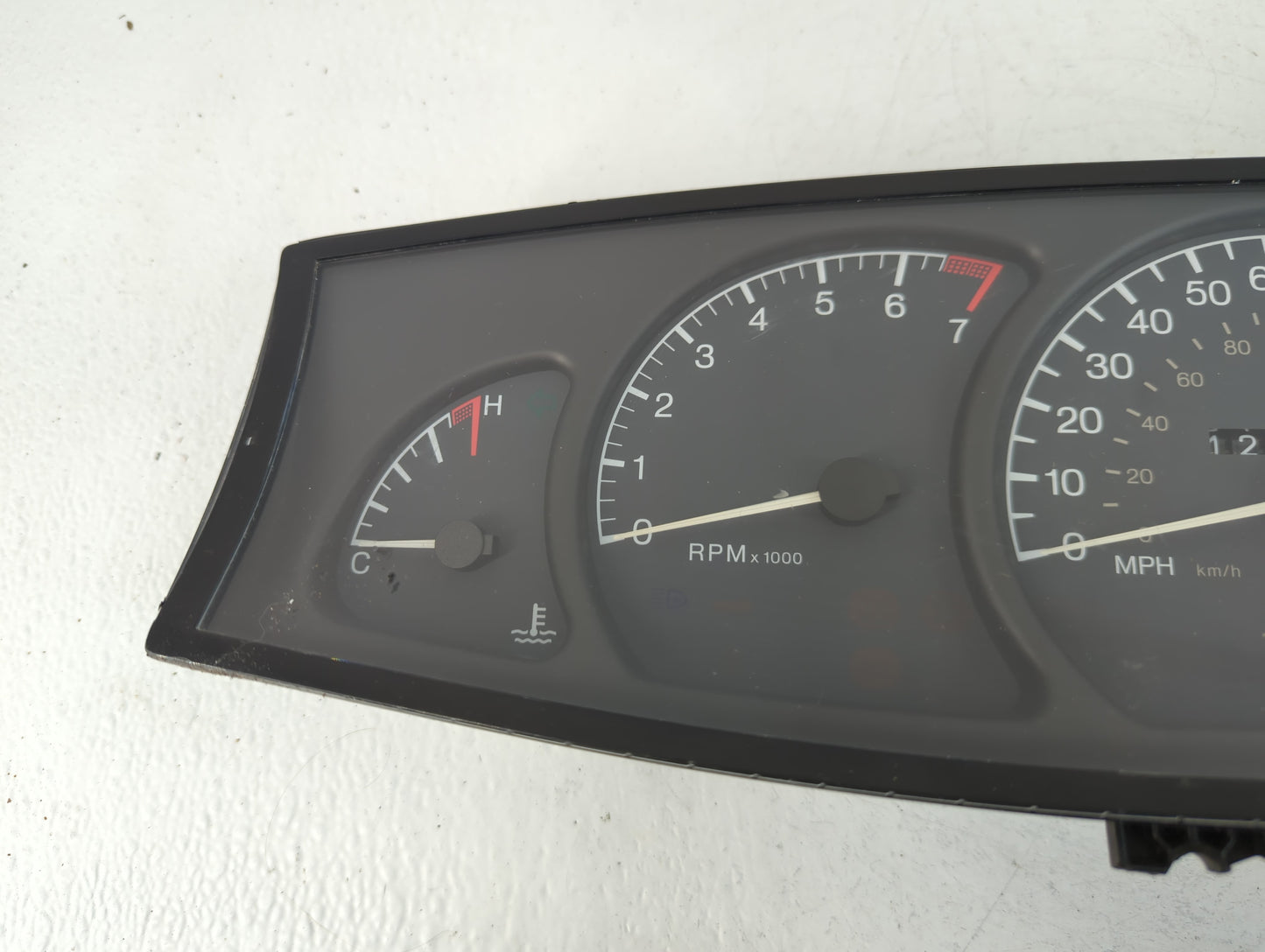 1999-2001 Cadillac Catera Instrument Cluster Speedometer Gauges P/N:110.902.627 90 563 660 Fits Fits 1999 2000 2001 OEM Used
