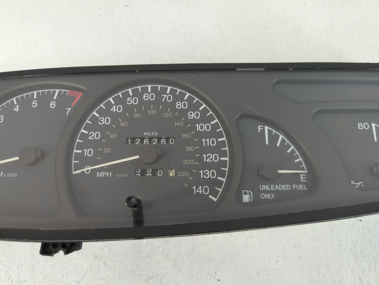 1999-2001 Cadillac Catera Instrument Cluster Speedometer Gauges P/N:110.902.627 90 563 660 Fits Fits 1999 2000 2001 OEM Used