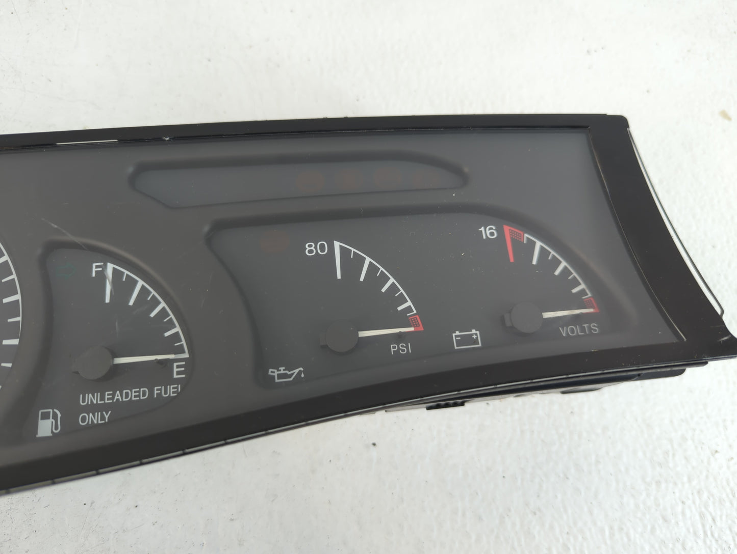 1999-2001 Cadillac Catera Instrument Cluster Speedometer Gauges P/N:110.902.627 90 563 660 Fits Fits 1999 2000 2001 OEM Used