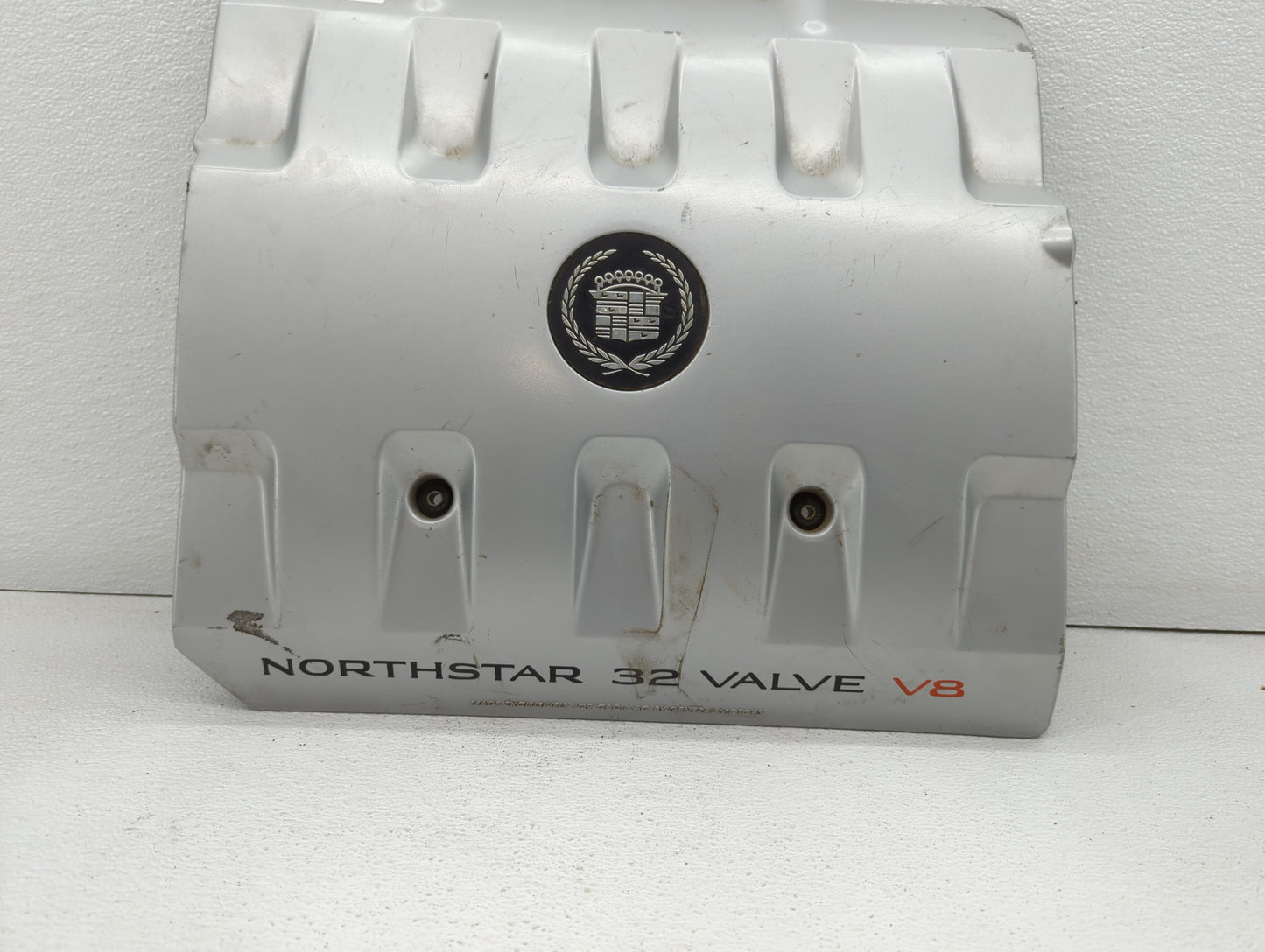 2000 Cadillac Deville Engine Cover - Oemusedautoparts1.com