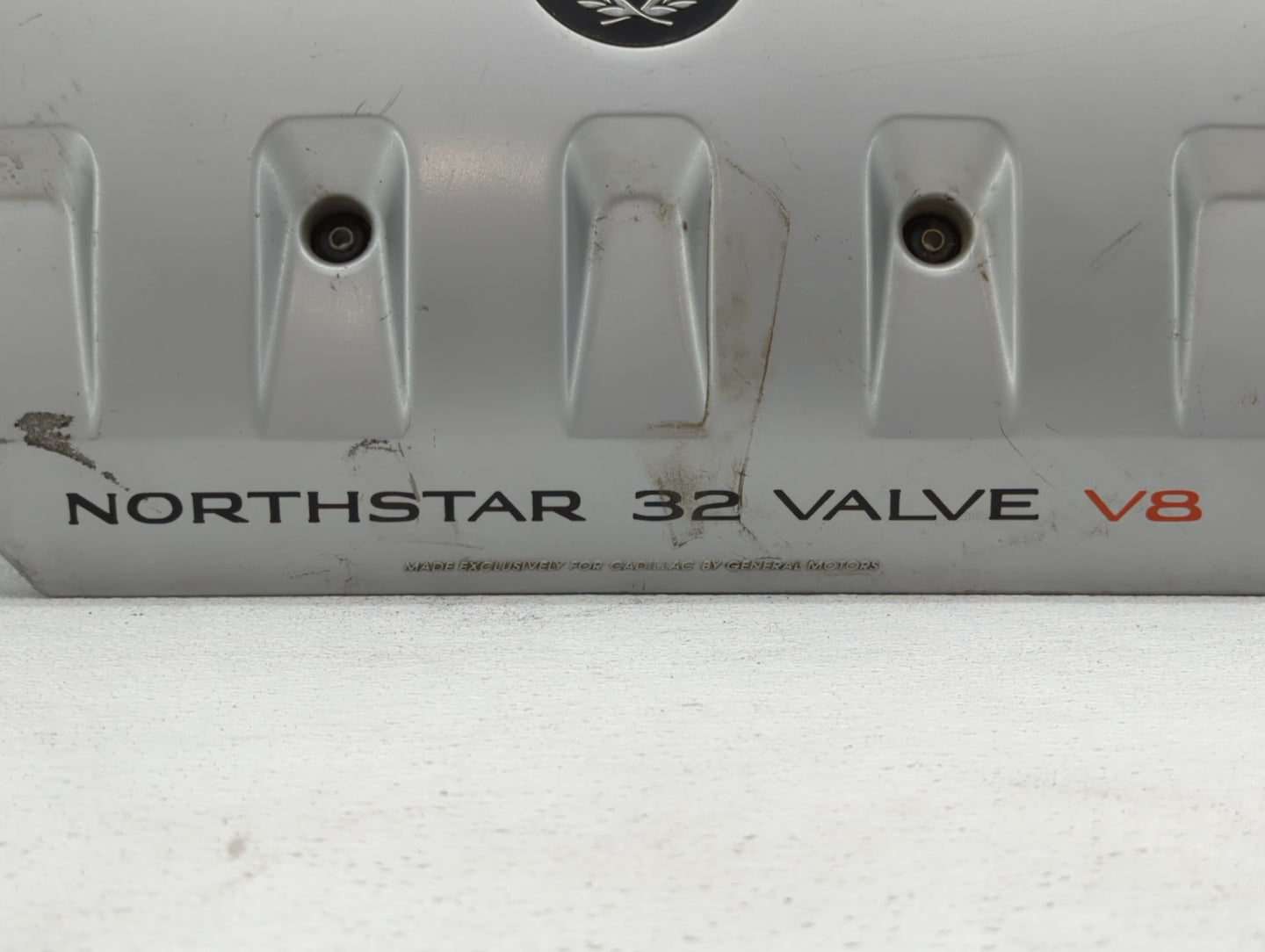 2000 Cadillac Deville Engine Cover - Oemusedautoparts1.com