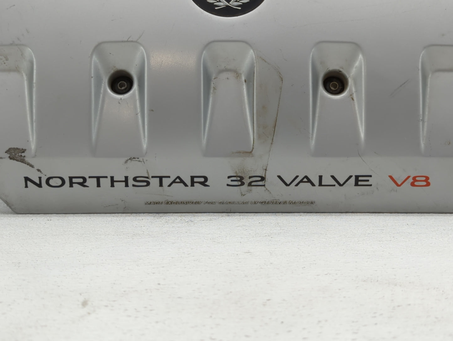 2000 Cadillac Deville Engine Cover - Oemusedautoparts1.com