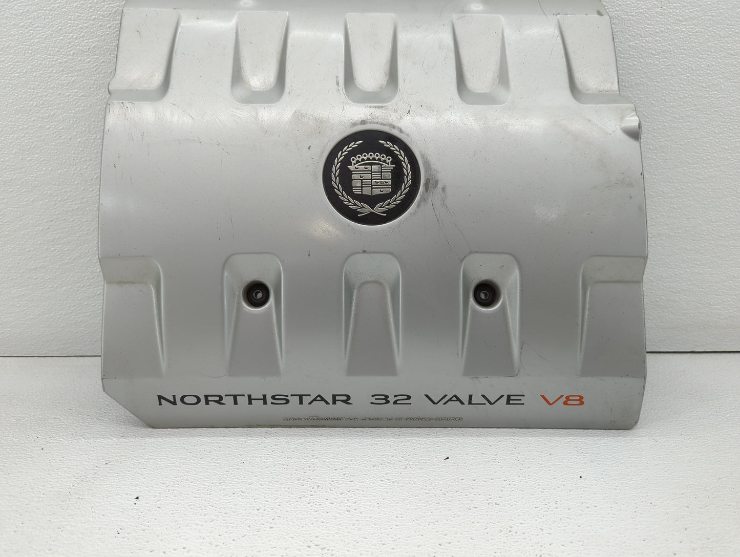 2000 Cadillac Deville Engine Cover - Oemusedautoparts1.com