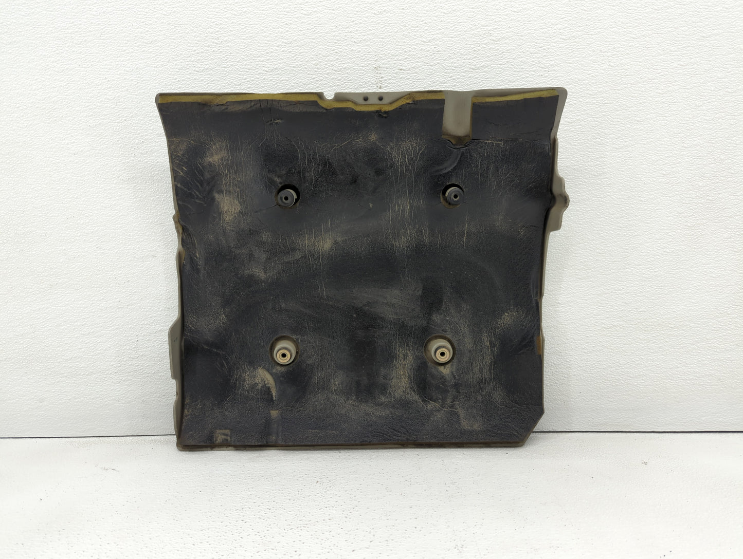 2000 Cadillac Deville Engine Cover - Oemusedautoparts1.com