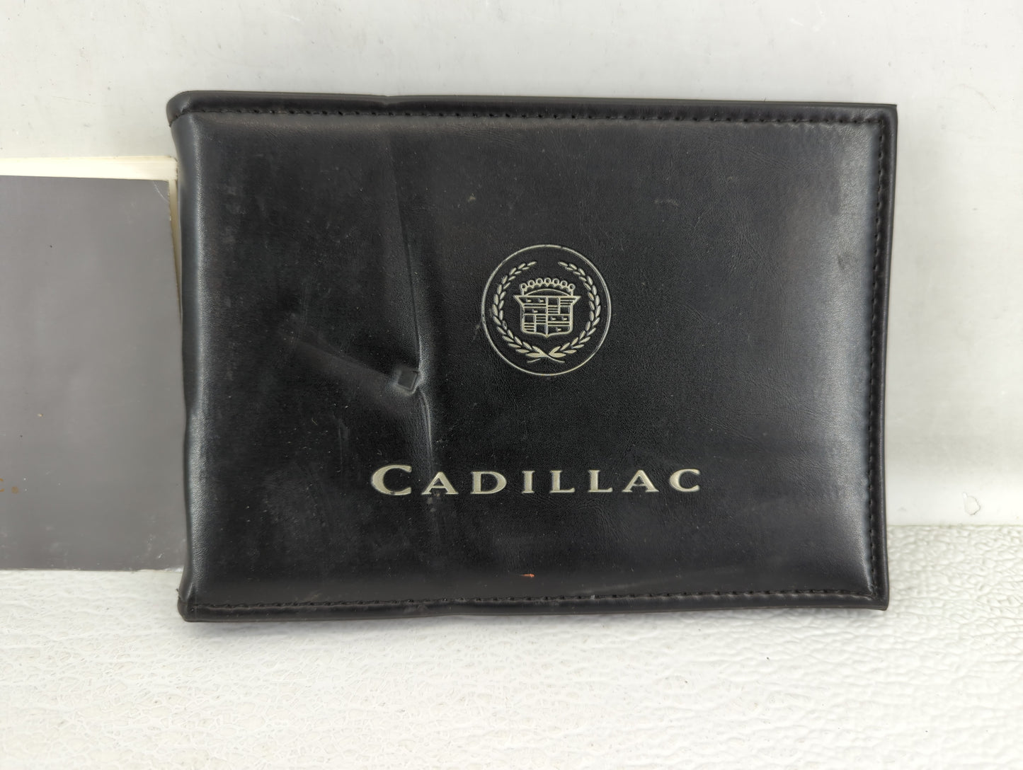 2000 Cadillac Deville Owners Manual Book Guide P/N:25695353 OEM Used Auto Parts - Oemusedautoparts1.com