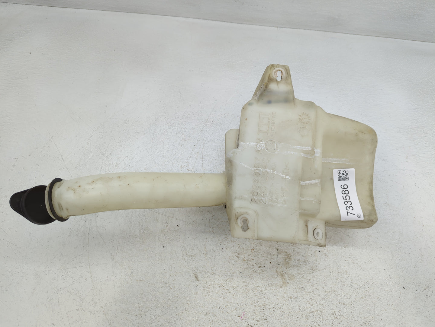 2000-2005 Cadillac Deville Windshield Washer Fluid Reservoir Bottle Oem - Oemusedautoparts1.com