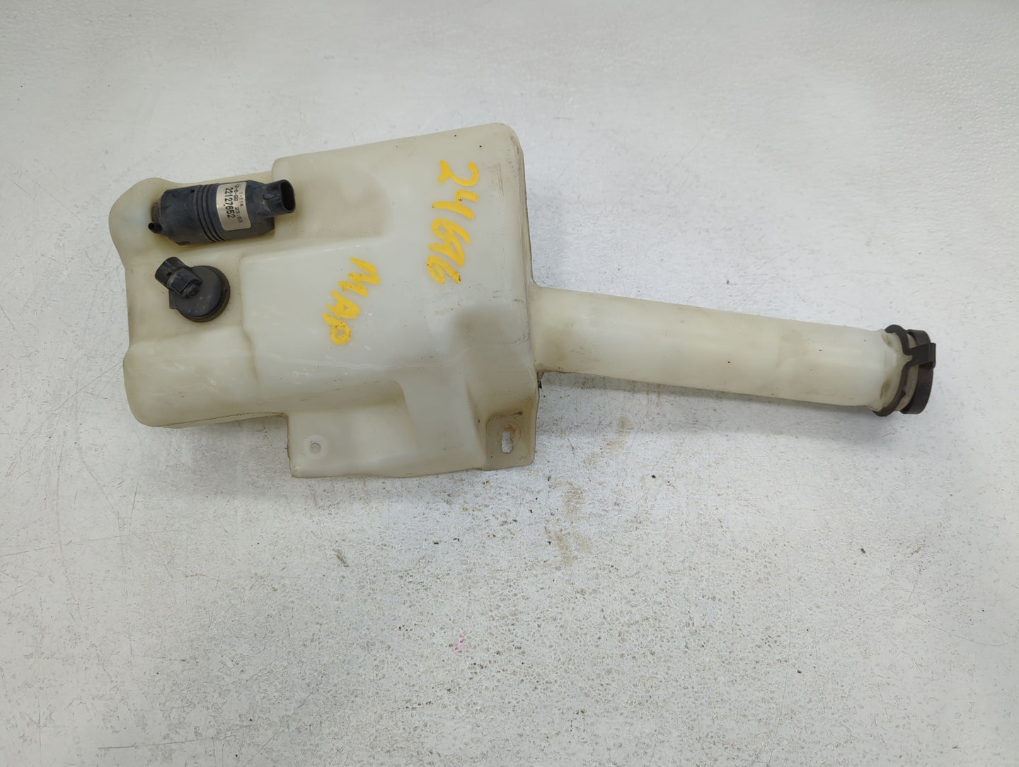 2000-2005 Cadillac Deville Windshield Washer Fluid Reservoir Bottle Oem - Oemusedautoparts1.com