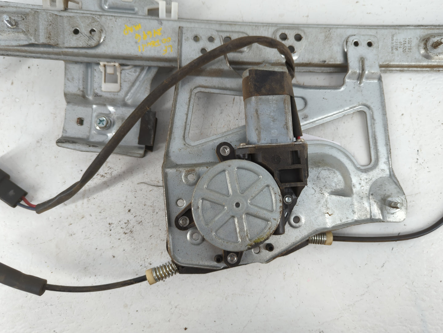 2000-2001 Cadillac Deville Driver Left Front Window Regulator - Oemusedautoparts1.com
