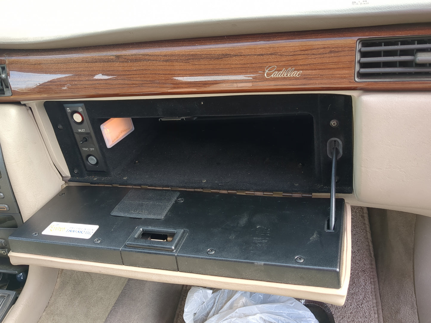 2000 Cadillac Eldorado Passenger Glove Box Door Storage Compartment - Oemusedautoparts1.com