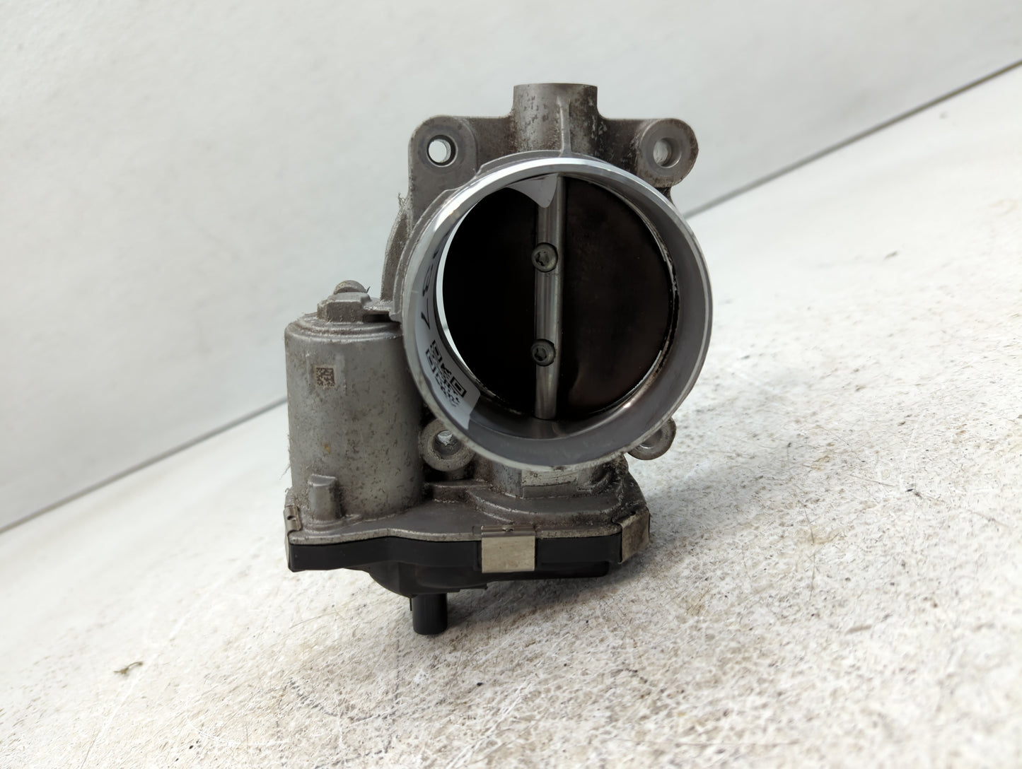2000-2002 Cadillac Eldorado Throttle Body P/N:12632171BA Fits Fits 2000 2001 2002 2003 2004 2005 OEM Used Auto Parts - Oemus