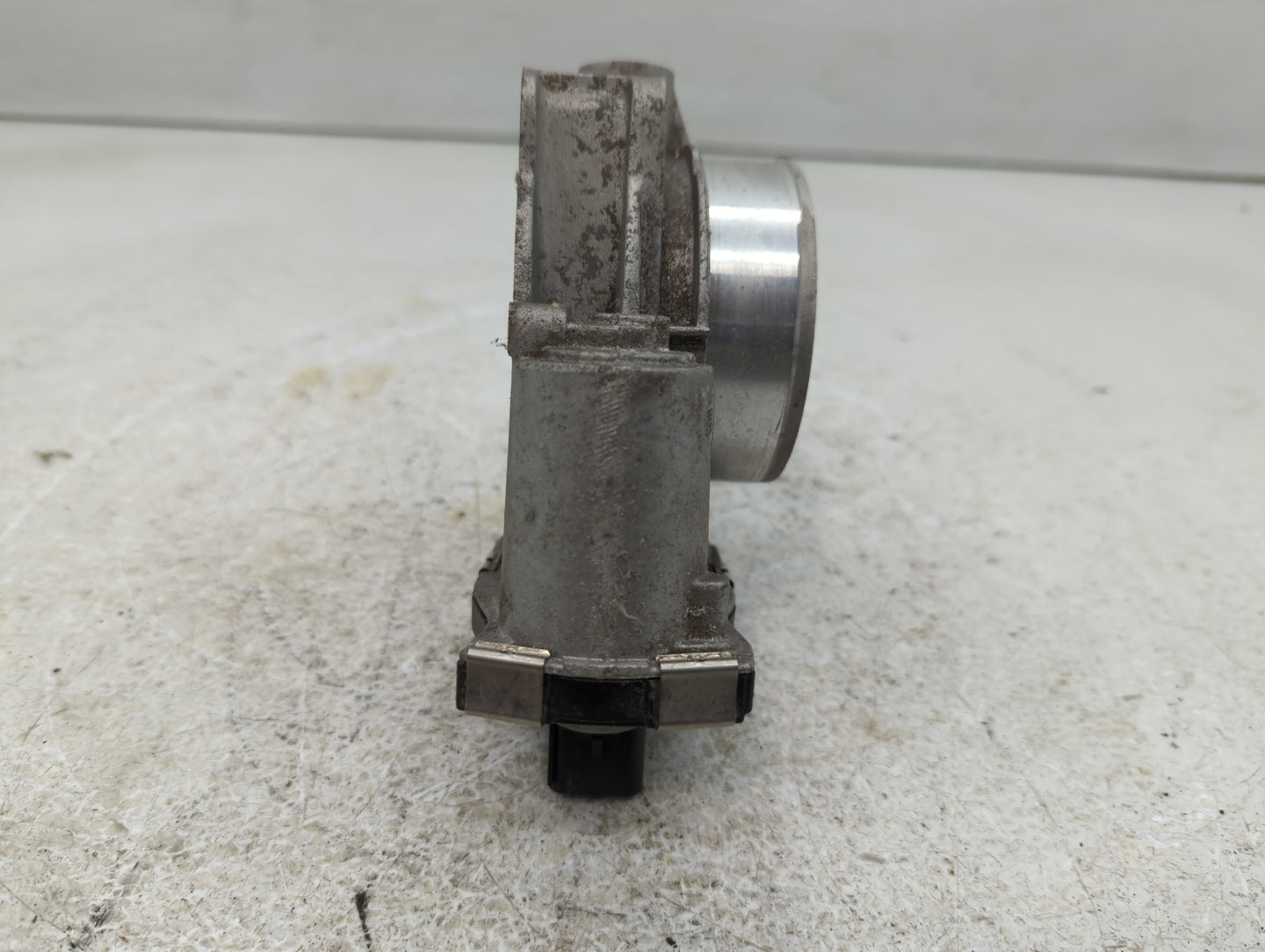 2000-2002 Cadillac Eldorado Throttle Body P/N:12632171BA Fits Fits 2000 2001 2002 2003 2004 2005 OEM Used Auto Parts - Oemus