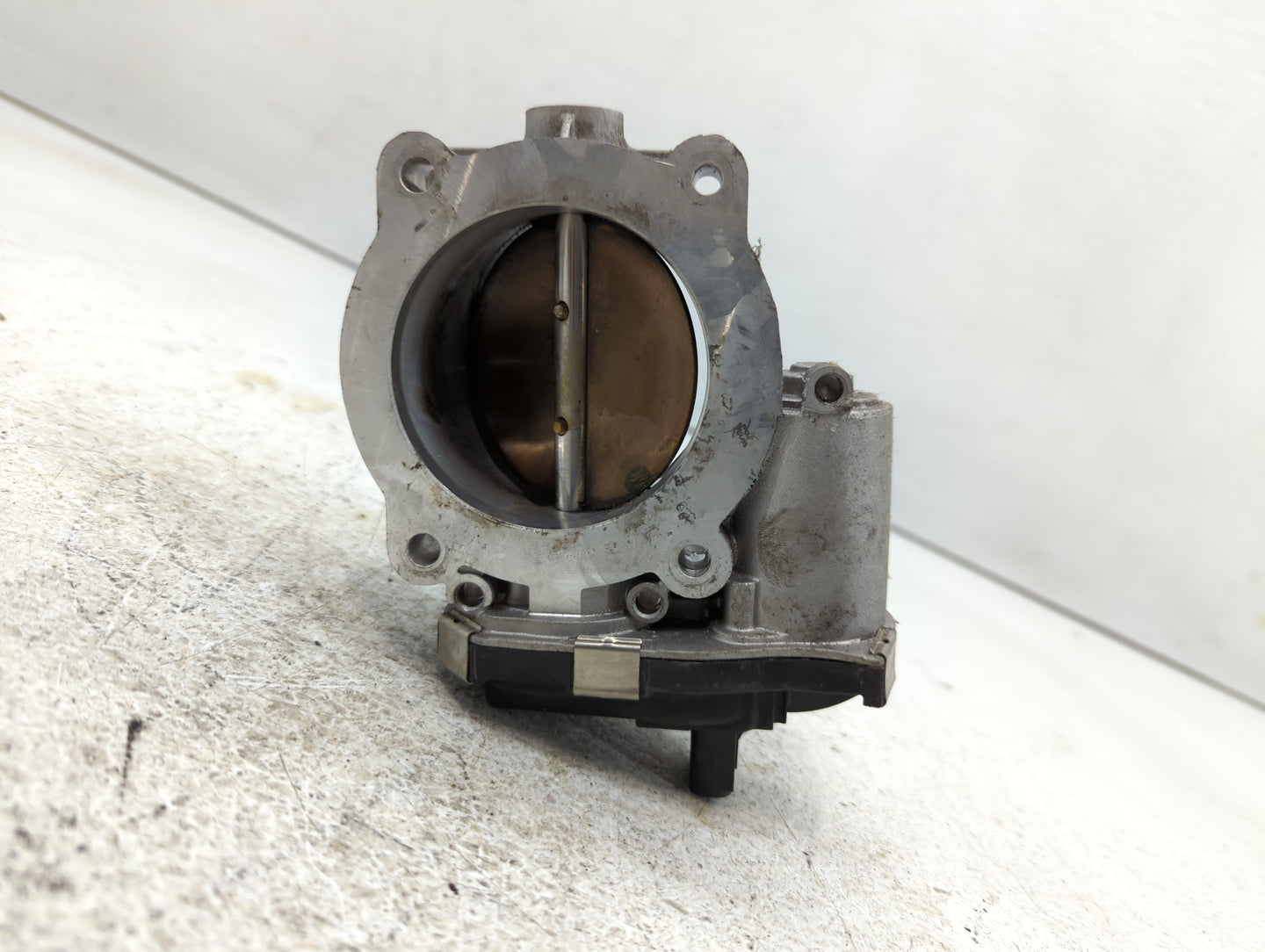 2000-2002 Cadillac Eldorado Throttle Body P/N:12632171BA Fits Fits 2000 2001 2002 2003 2004 2005 OEM Used Auto Parts - Oemus