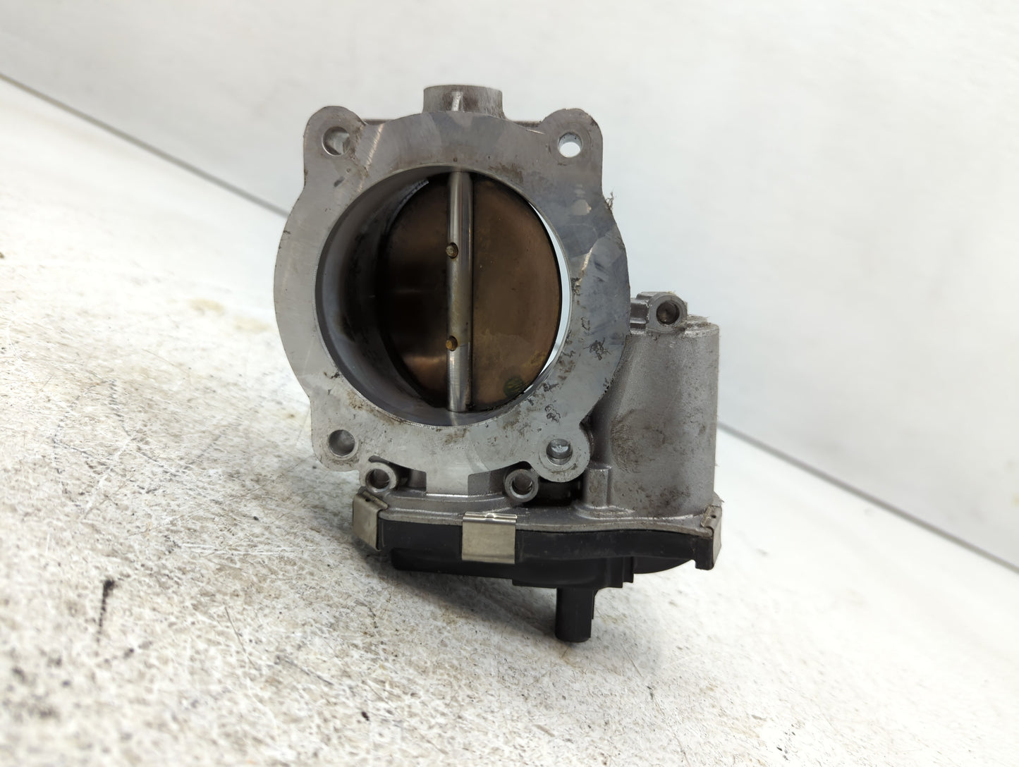 2000-2002 Cadillac Eldorado Throttle Body P/N:12632171BA Fits Fits 2000 2001 2002 2003 2004 2005 OEM Used Auto Parts - Oemus