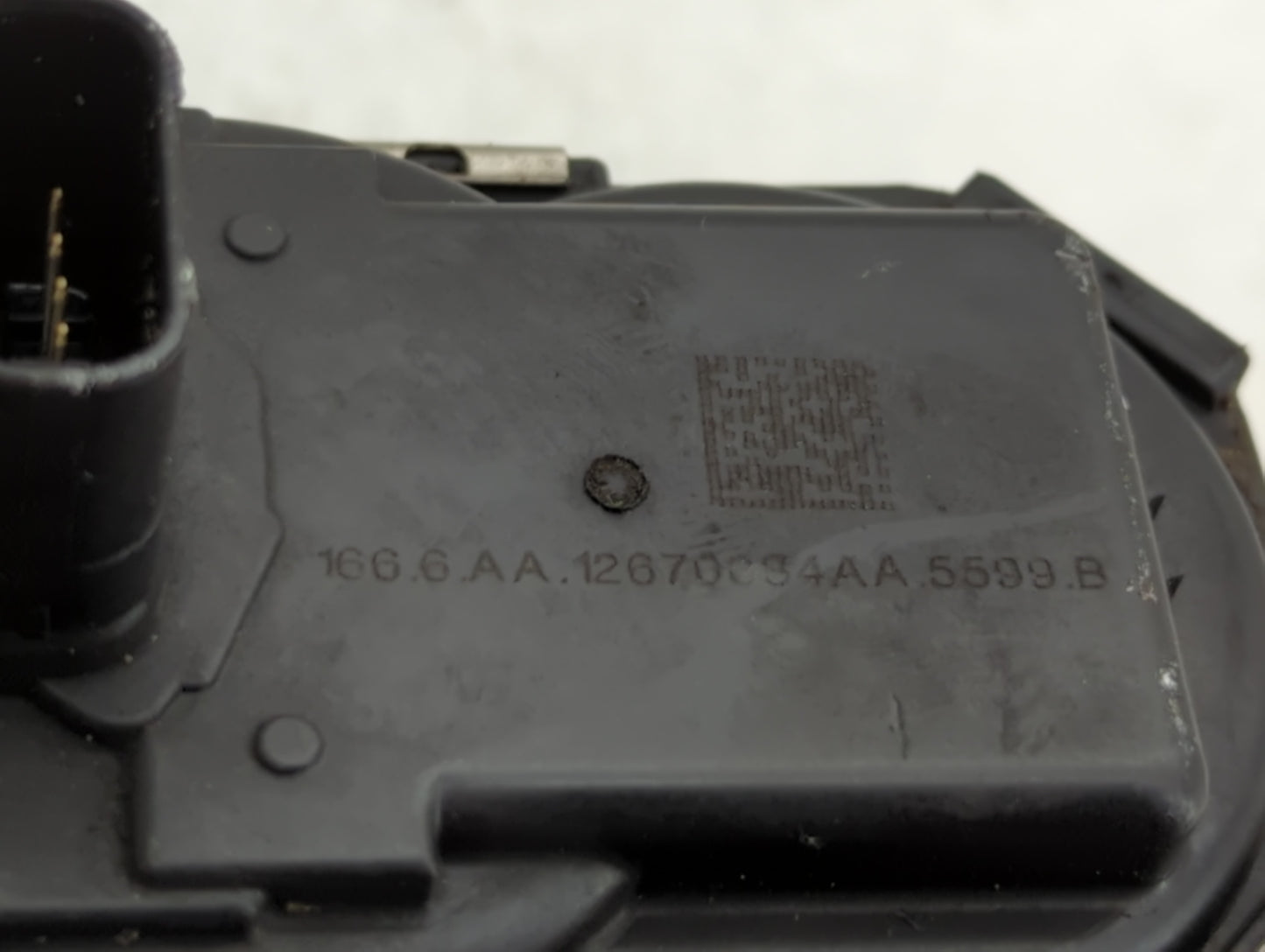 2000-2002 Cadillac Eldorado Throttle Body P/N:12670C84AA Fits Fits 2000 2001 2002 2003 2004 2005 OEM Used Auto Parts - Oemus