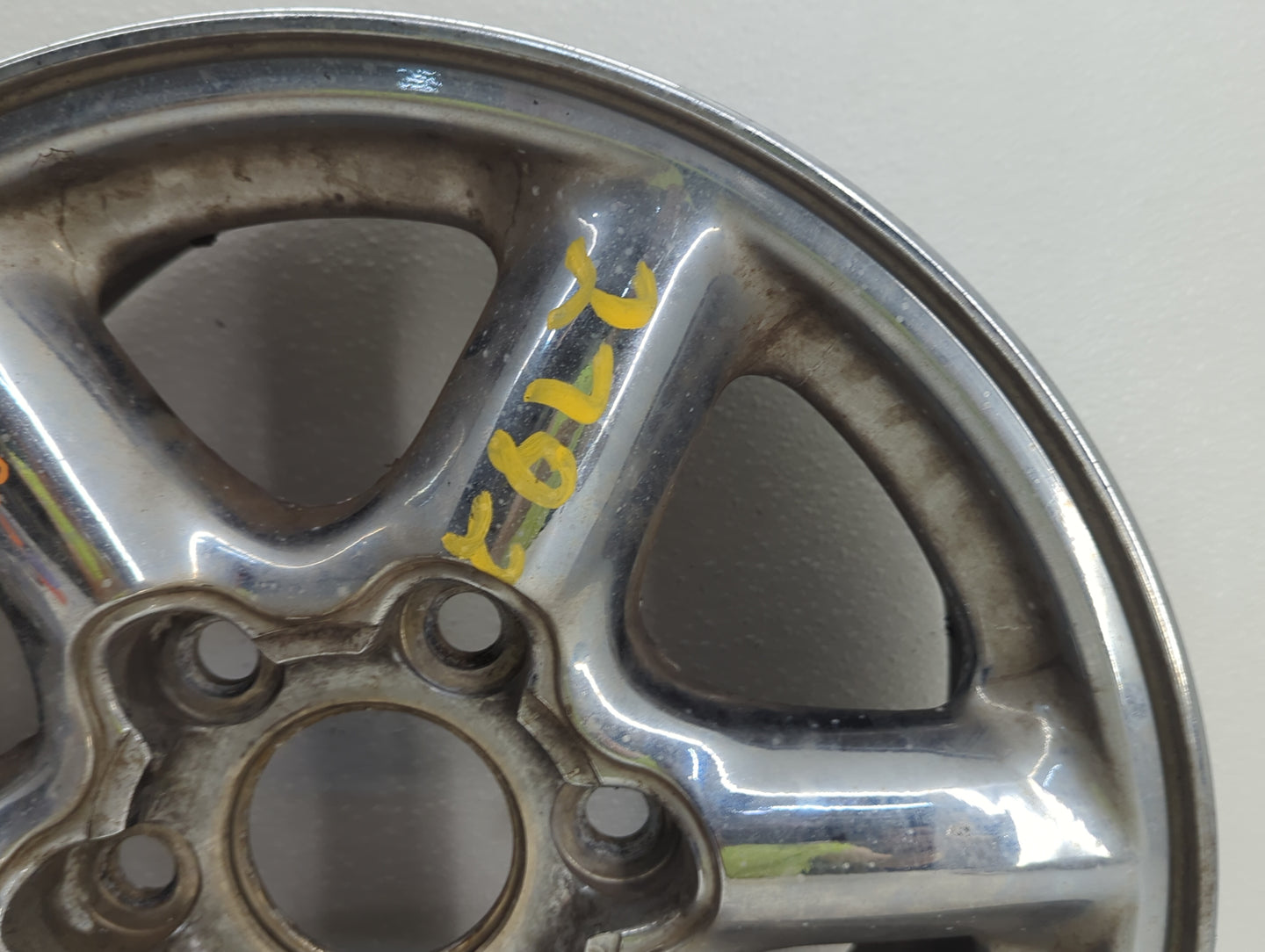 1999-2000 Cadillac Escalade Oem Wheel Rim - Oemusedautoparts1.com