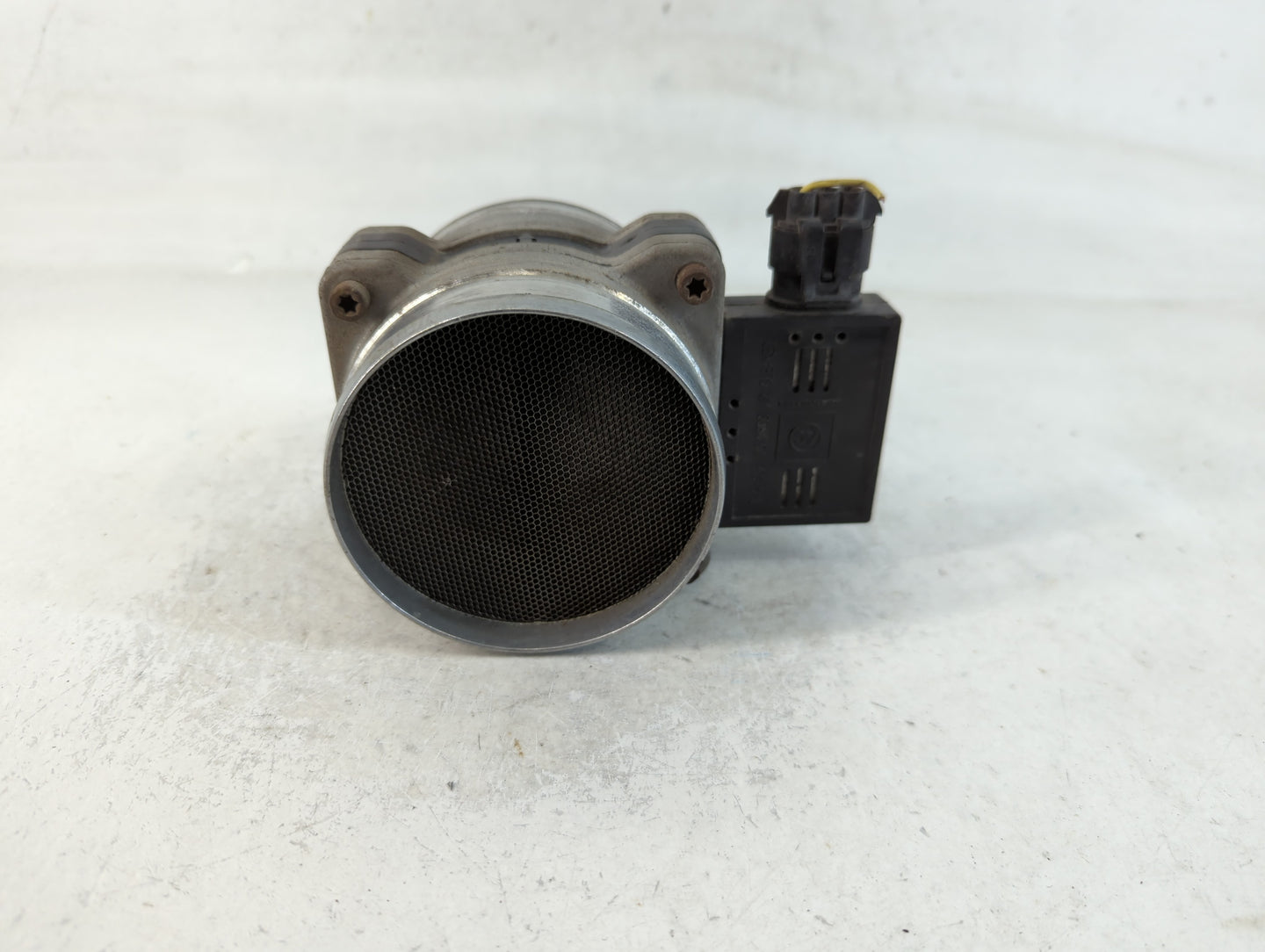 2000 Cadillac Escalade Throttle Body Fits Fits 2001 2002 OEM Used Auto Parts - Oemusedautoparts1.com