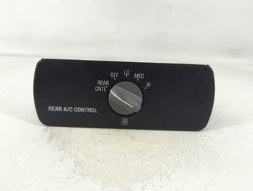 1999-2000 Cadillac Escalade Climate Control Module Temperature AC/Heater Replacement P/N:16209345 Fits OEM Used Auto Parts -