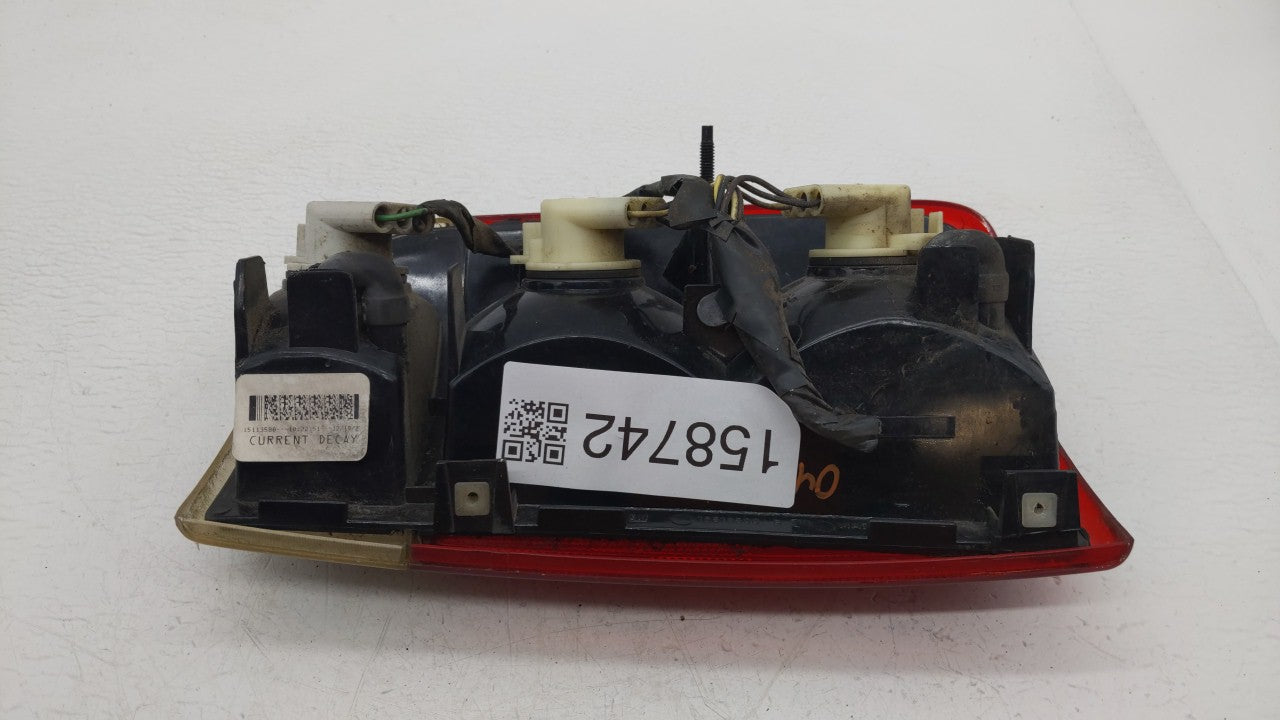 1995-2005 Chevrolet Blazer Tail Light Assembly Passenger Right OEM P/N:15113500 16518500 Fits OEM Used Auto Parts - Oemuseda