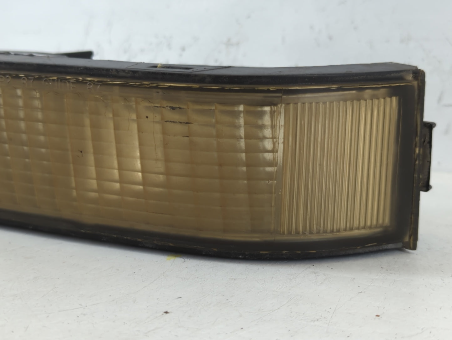Chevrolet C2500 Driver Left Oem Head Light Headlight Lamp - Oemusedautoparts1.com