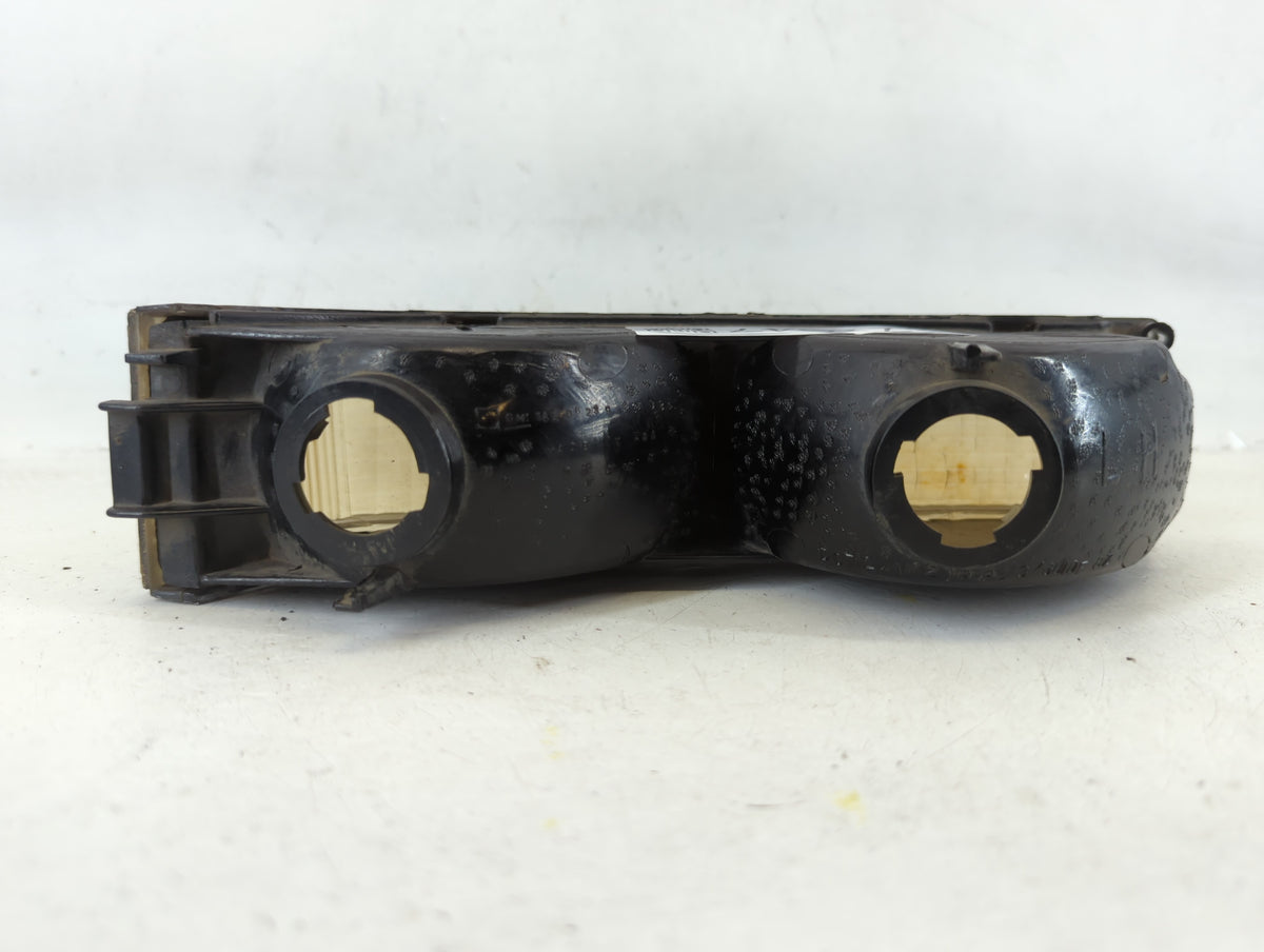 Chevrolet C2500 Driver Left Oem Head Light Headlight Lamp 677347 - Oemusedautoparts1.com