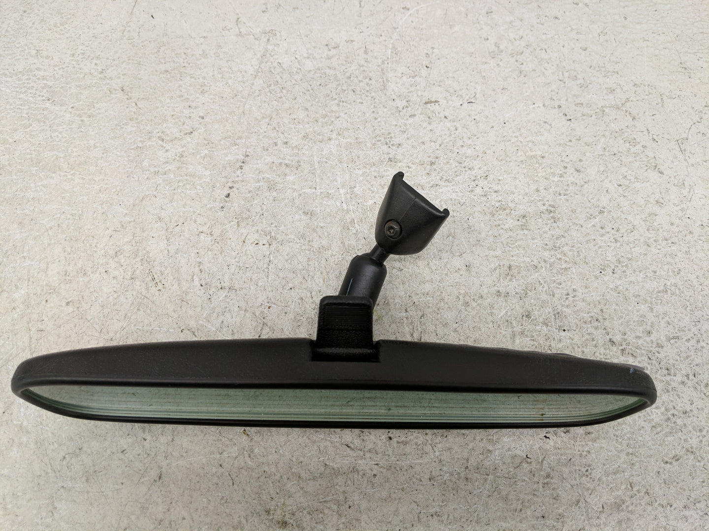 2000-2005 Chevrolet Cavalier Interior Rear View Mirror Replacement OEM P/N:E8011082 Fits OEM Used Auto Parts - Oemusedautopa