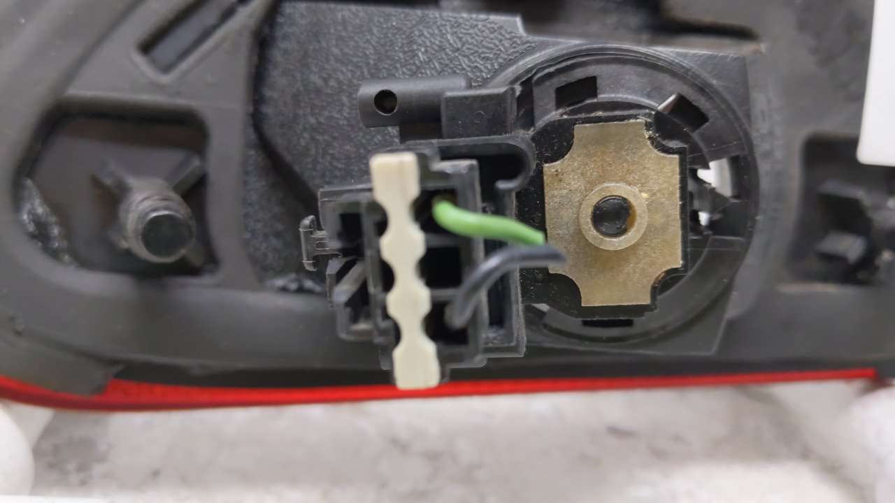 2000 Chevrolet Cavalier Tail Light Assembly Driver Left OEM Fits OEM Used Auto Parts - Oemusedautoparts1.com