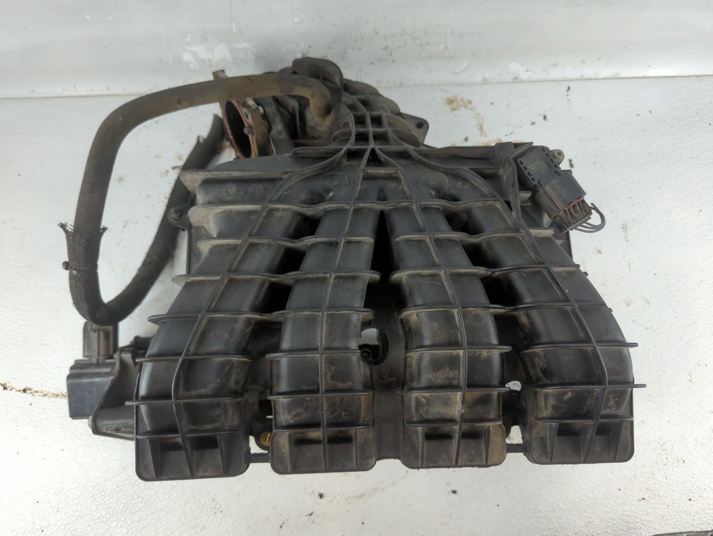1999-2000 Chevrolet Cavalier Air Intake Manifold Fits Fits 1999 2000 OEM Used Auto Parts - Oemusedautoparts1.com