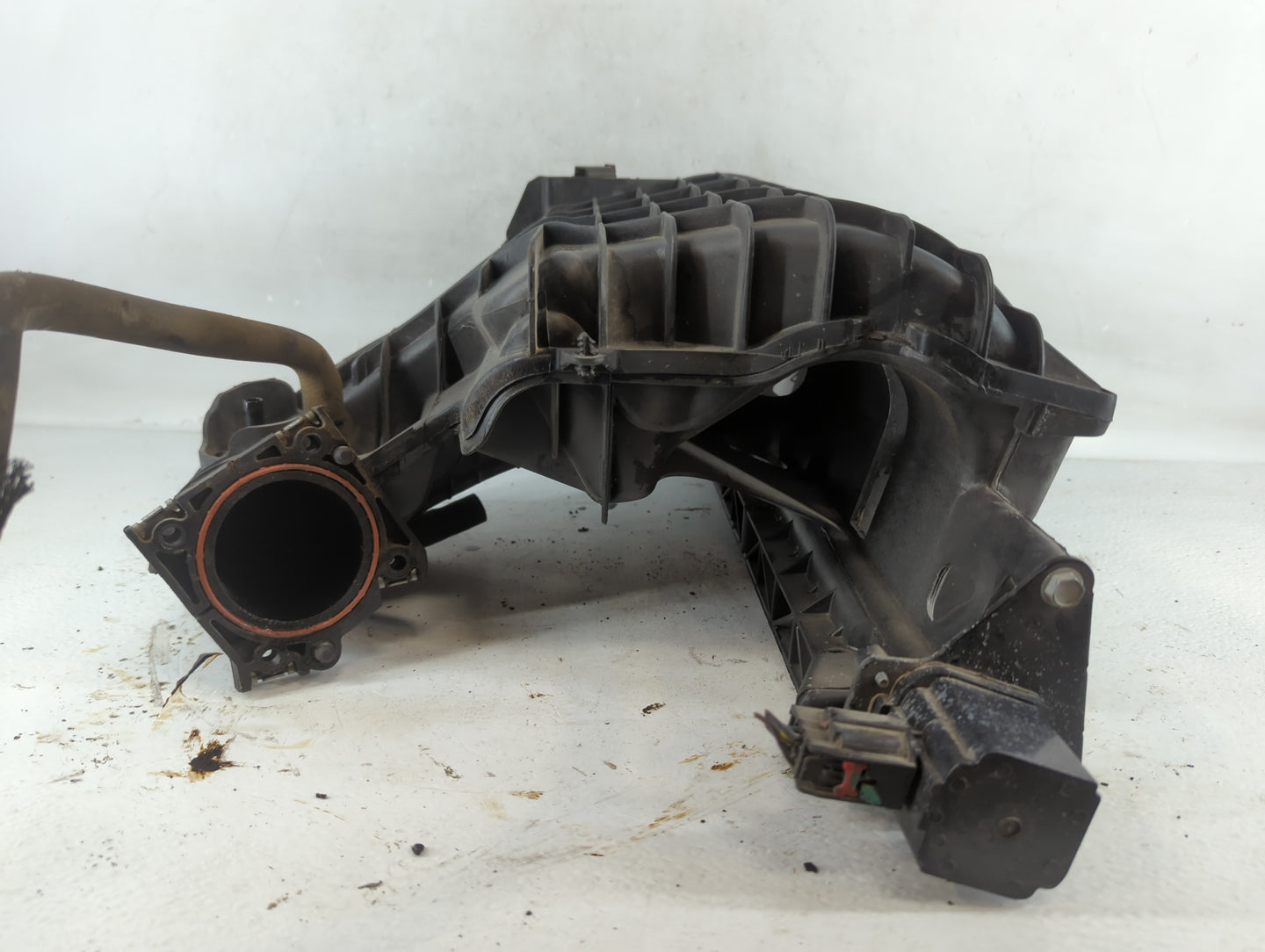 1999-2000 Chevrolet Cavalier Air Intake Manifold Fits Fits 1999 2000 OEM Used Auto Parts - Oemusedautoparts1.com