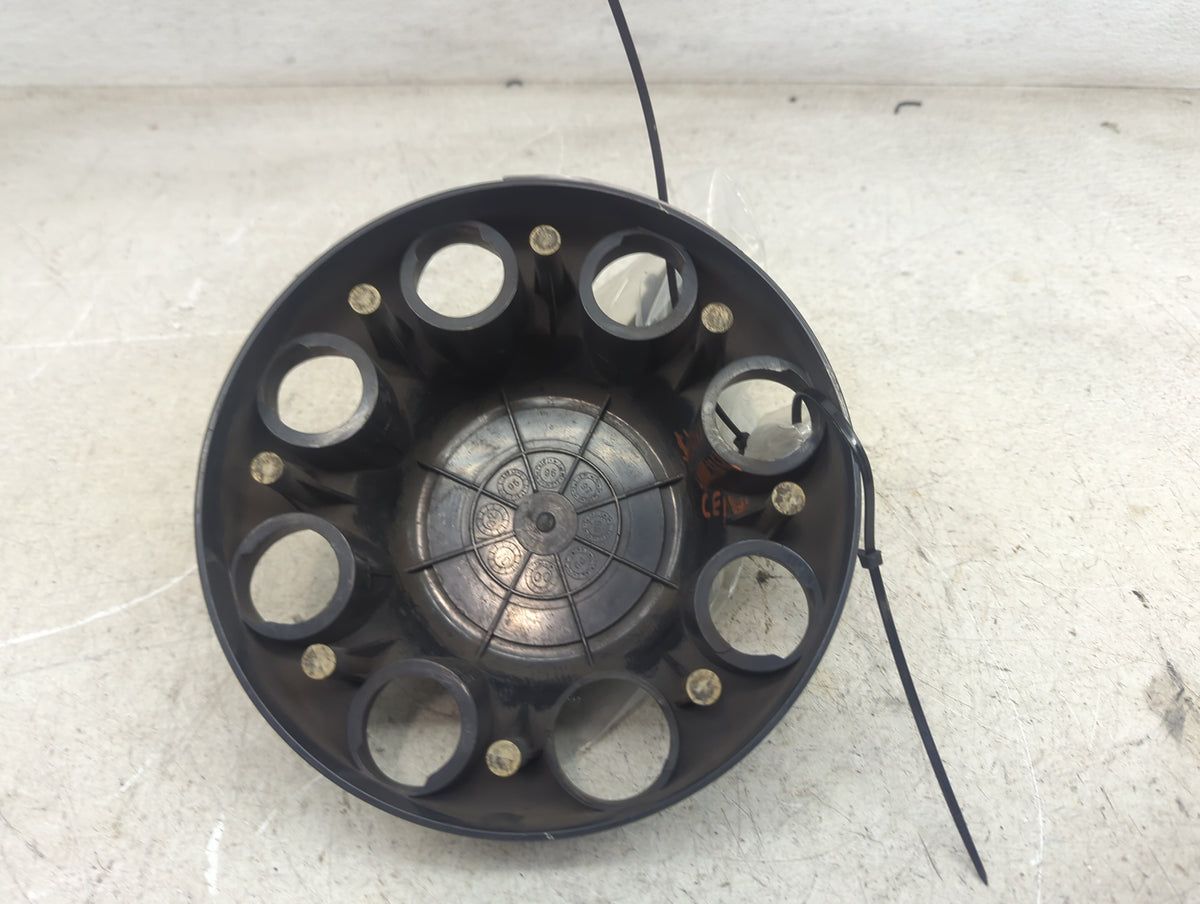 2000 Chevrolet Ct2500 Rim Wheel Center Cap Black - Oemusedautoparts1.com