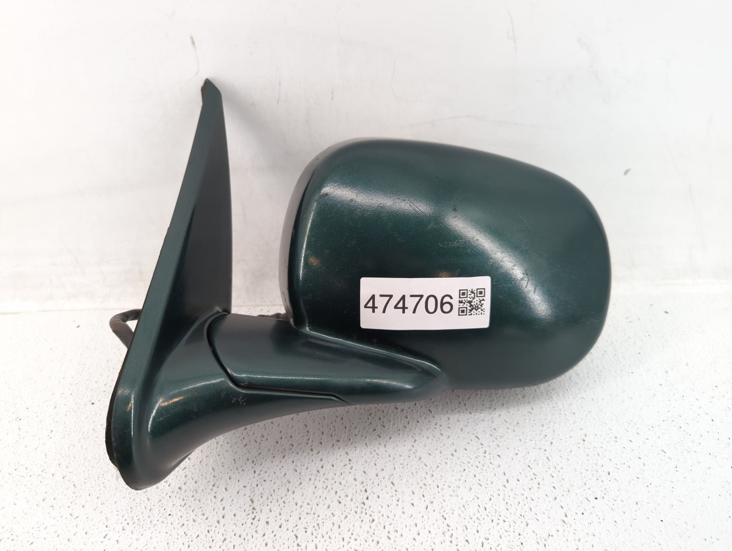 2000 Chevrolet Express 1500 Driver Side View Mirror - Left Door Mirror OEM Used - Oemusedautoparts1.com