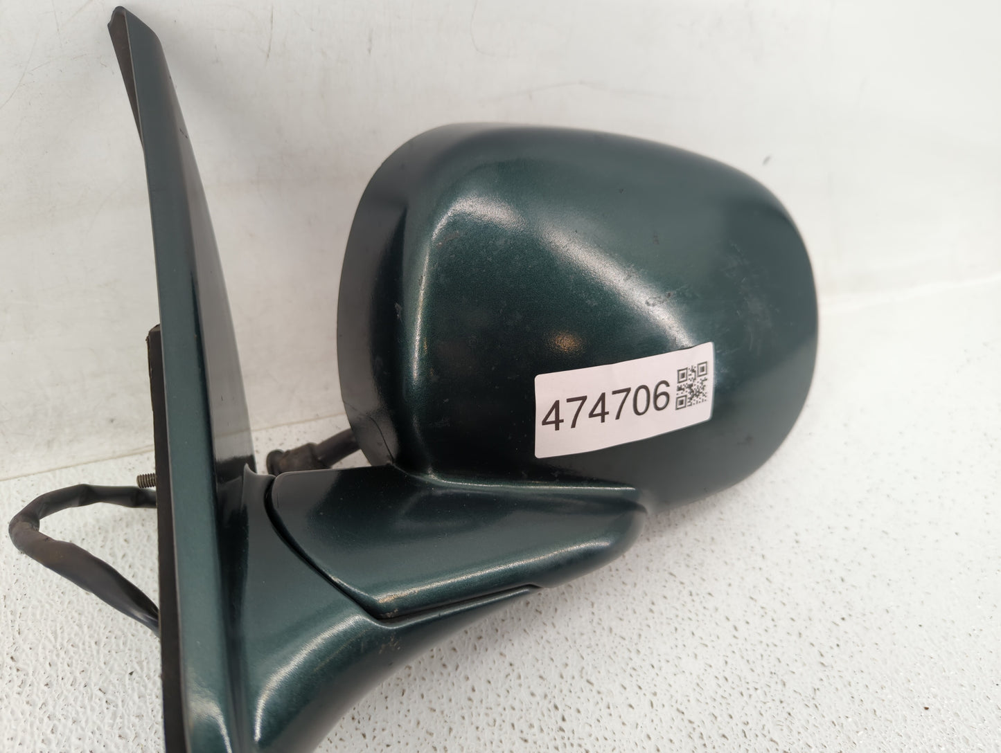 2000 Chevrolet Express 1500 Side Mirror Replacement Driver Left View Door Mirror P/N:E13010109 Fits OEM Used Auto Parts - Oe
