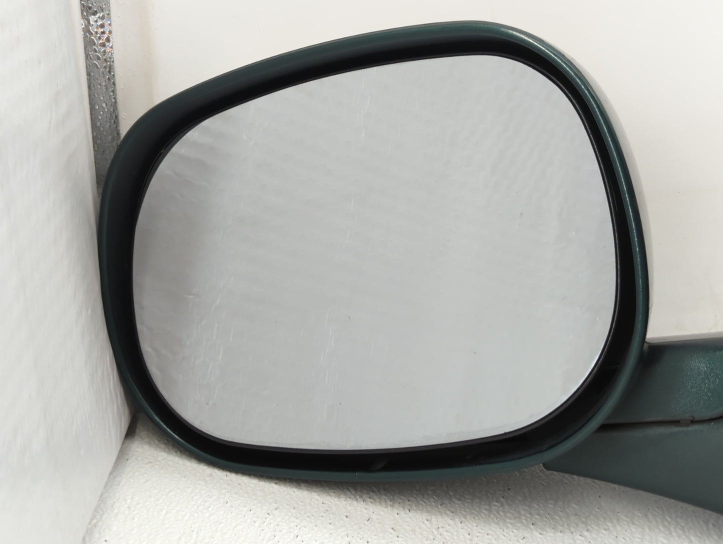 2000 Chevrolet Express 1500 Driver Side View Mirror - Left Door Mirror OEM Used - Oemusedautoparts1.com