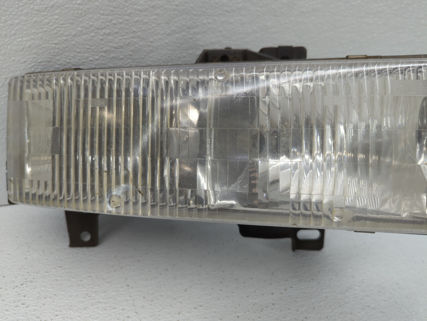 1996 Chevrolet Express 3500 Passenger Right Oem Head Light Headlight Lamp - Oemusedautoparts1.com