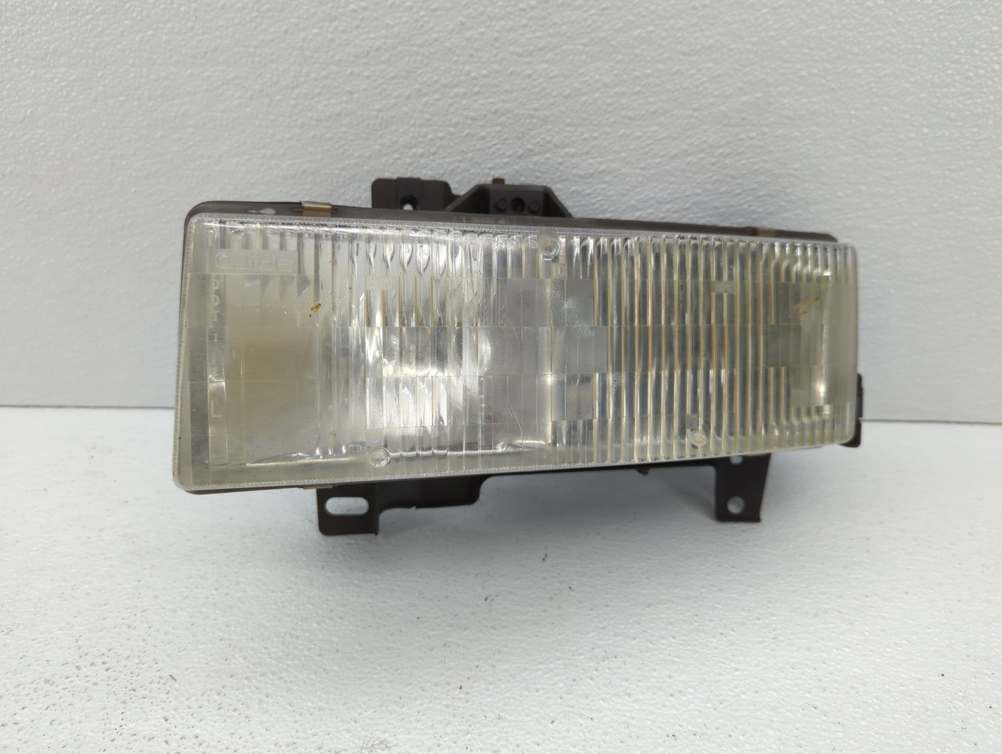 1996 Chevrolet Express 3500 Driver Left Oem Head Light Headlight Lamp - Oemusedautoparts1.com