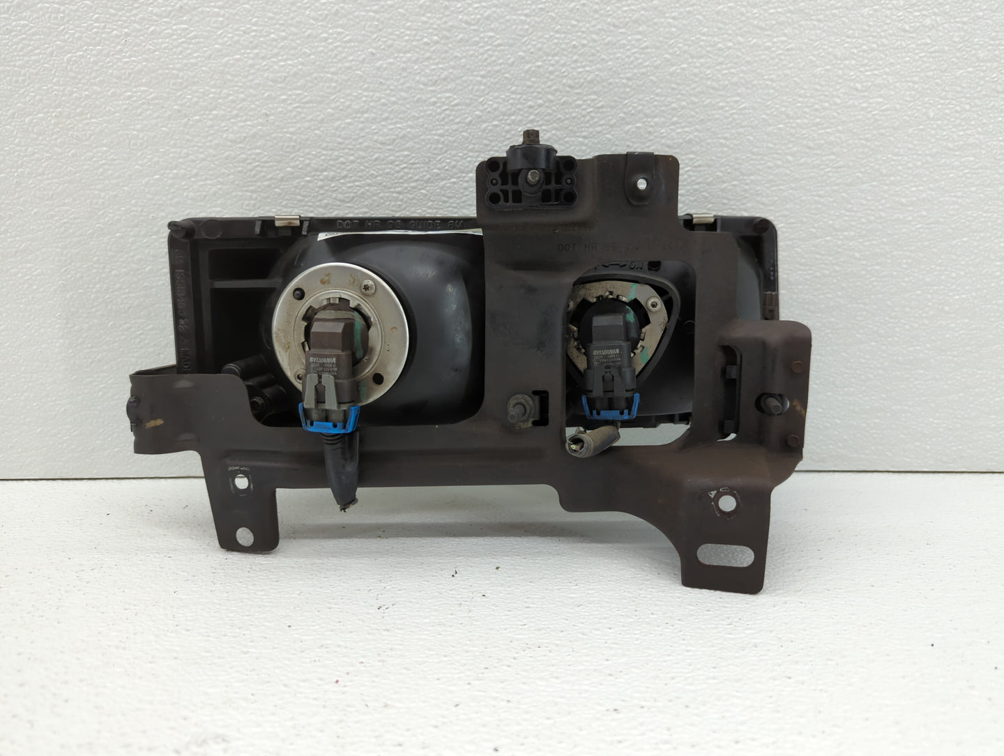 1996 Chevrolet Express 3500 Driver Left Oem Head Light Headlight Lamp - Oemusedautoparts1.com