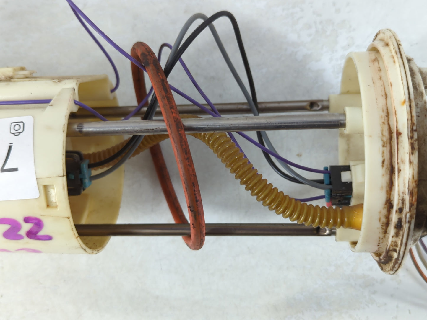 1999-2002 Chevrolet Express 3500 Electrical Gas Fuel Pump Assembly - Oemusedautoparts1.com