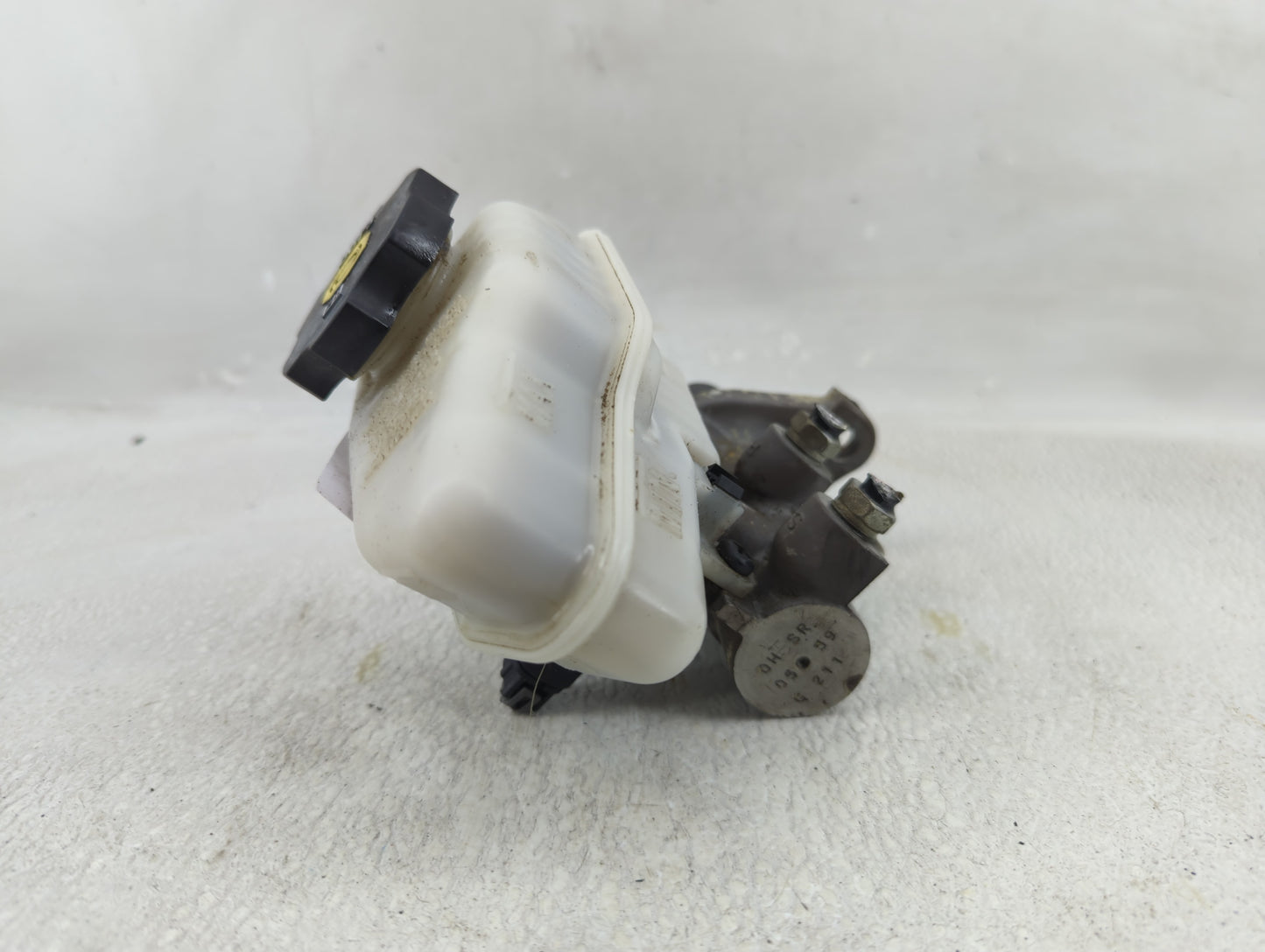 2009-2016 Chevrolet Impala Brake Master Cylinder - Oemusedautoparts1.com