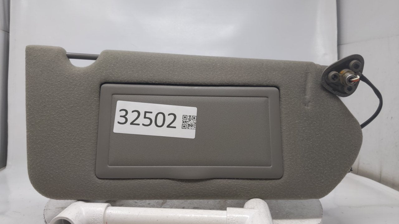 2000 Chevrolet Impala Sun Visor Shade Replacement Passenger Right Mirror Fits OEM Used Auto Parts - Oemusedautoparts1.com
