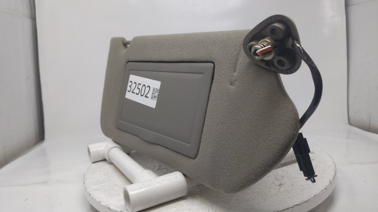 2000 Chevrolet Impala Sun Visor Shade Replacement Passenger Right Mirror Fits OEM Used Auto Parts - Oemusedautoparts1.com