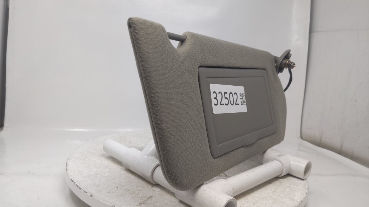2000 Chevrolet Impala Sun Visor Shade Replacement Passenger Right Mirror Fits OEM Used Auto Parts - Oemusedautoparts1.com