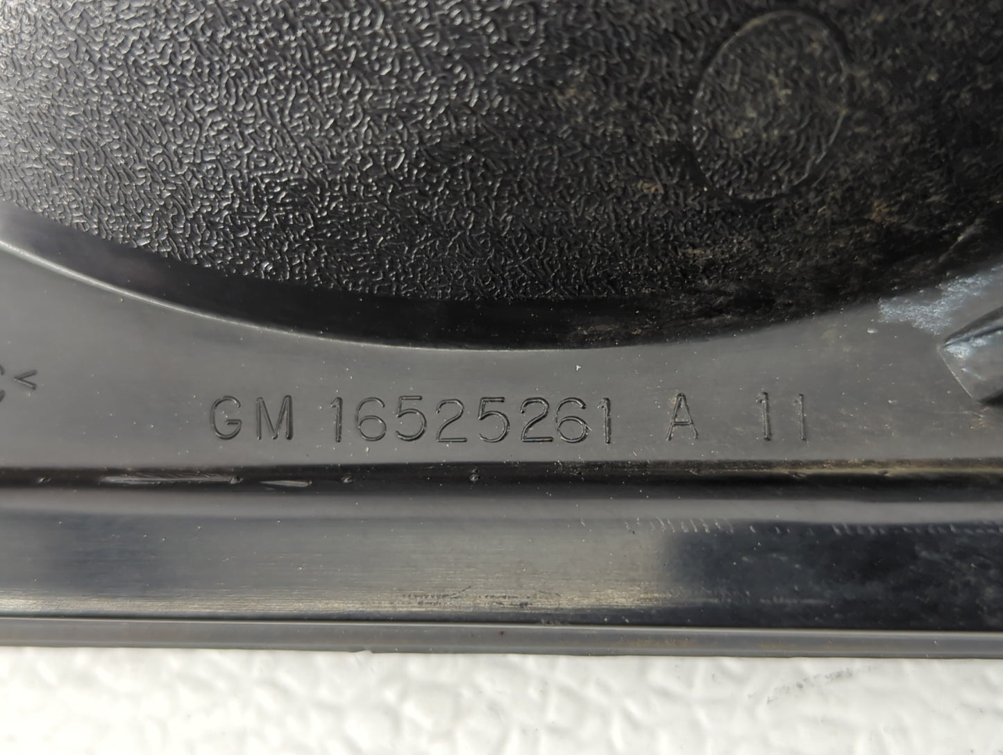 2000-2004 Chevrolet Impala Tail Light Assembly Driver Left OEM P/N:16525261 Fits Fits 2000 2001 2002 2003 2004 OEM Used Auto