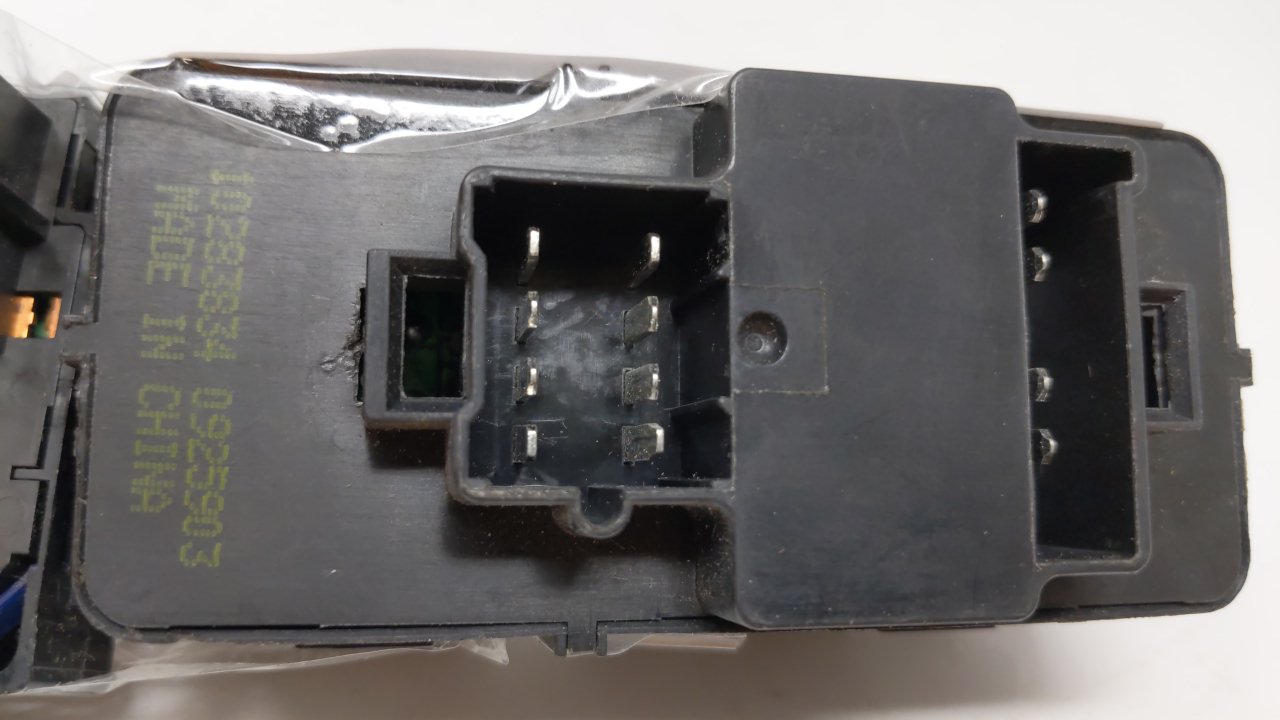2000-2005 Chevrolet Impala Driver Left Door Master Power Window Switch - Oemusedautoparts1.com