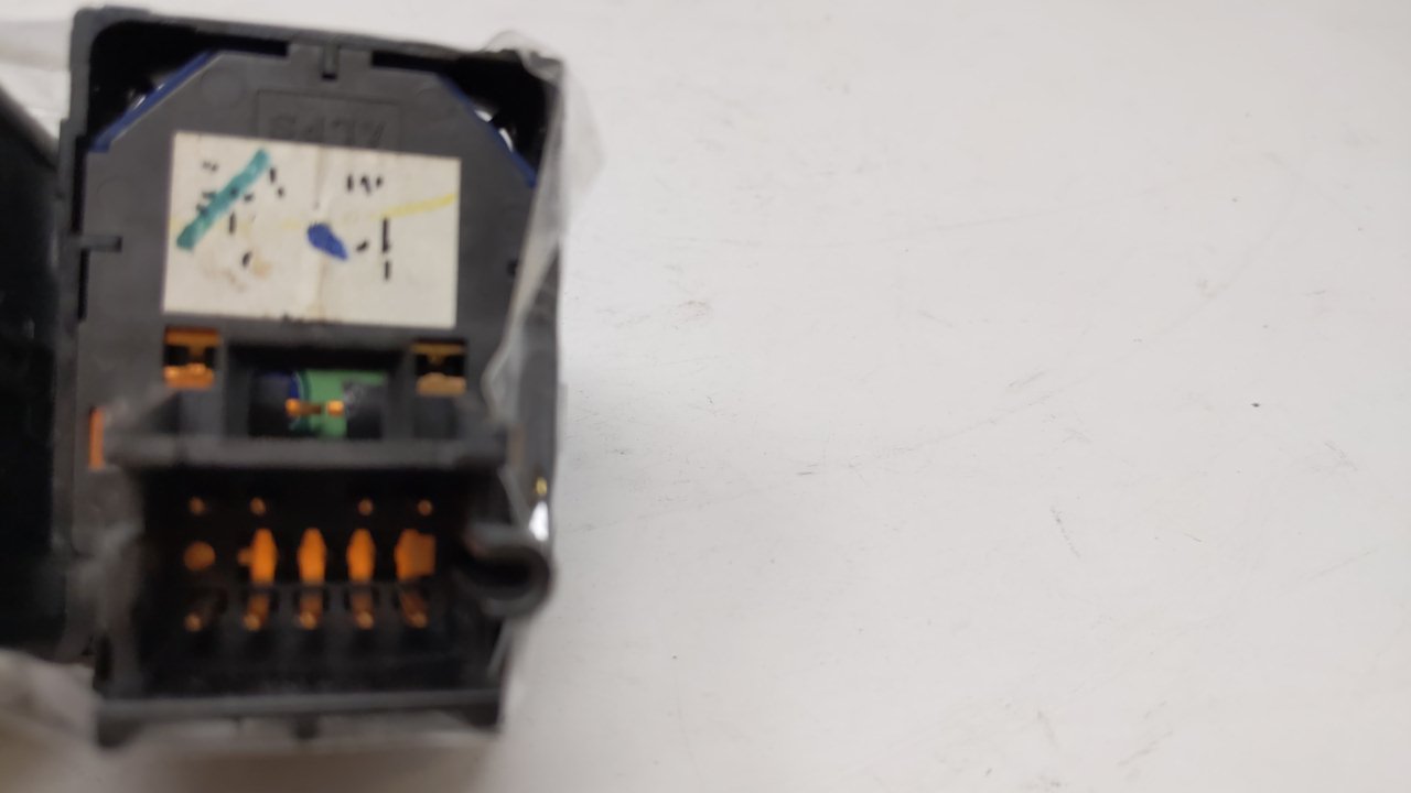 2000-2005 Chevrolet Impala Driver Left Door Master Power Window Switch - Oemusedautoparts1.com