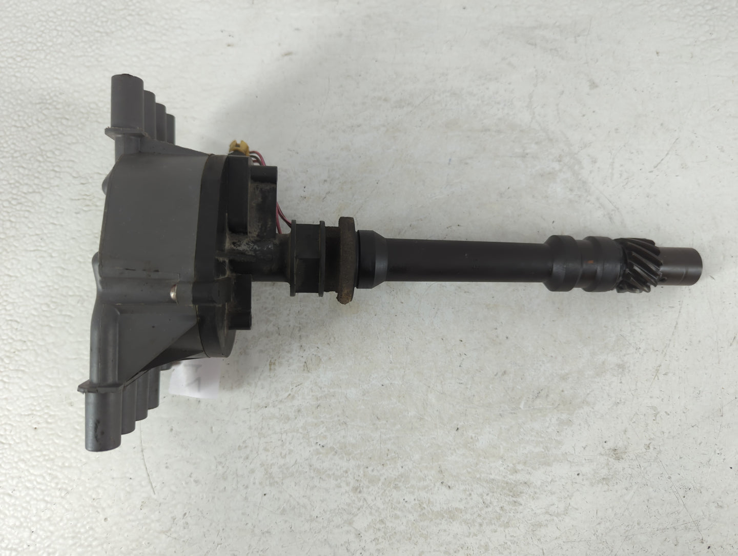 2000 Chevrolet K3500 Engine Ignition Distributor OEM Fits Fits 1996 1997 1998 1999 2001 2002 OEM Used Auto Parts - Oemusedau