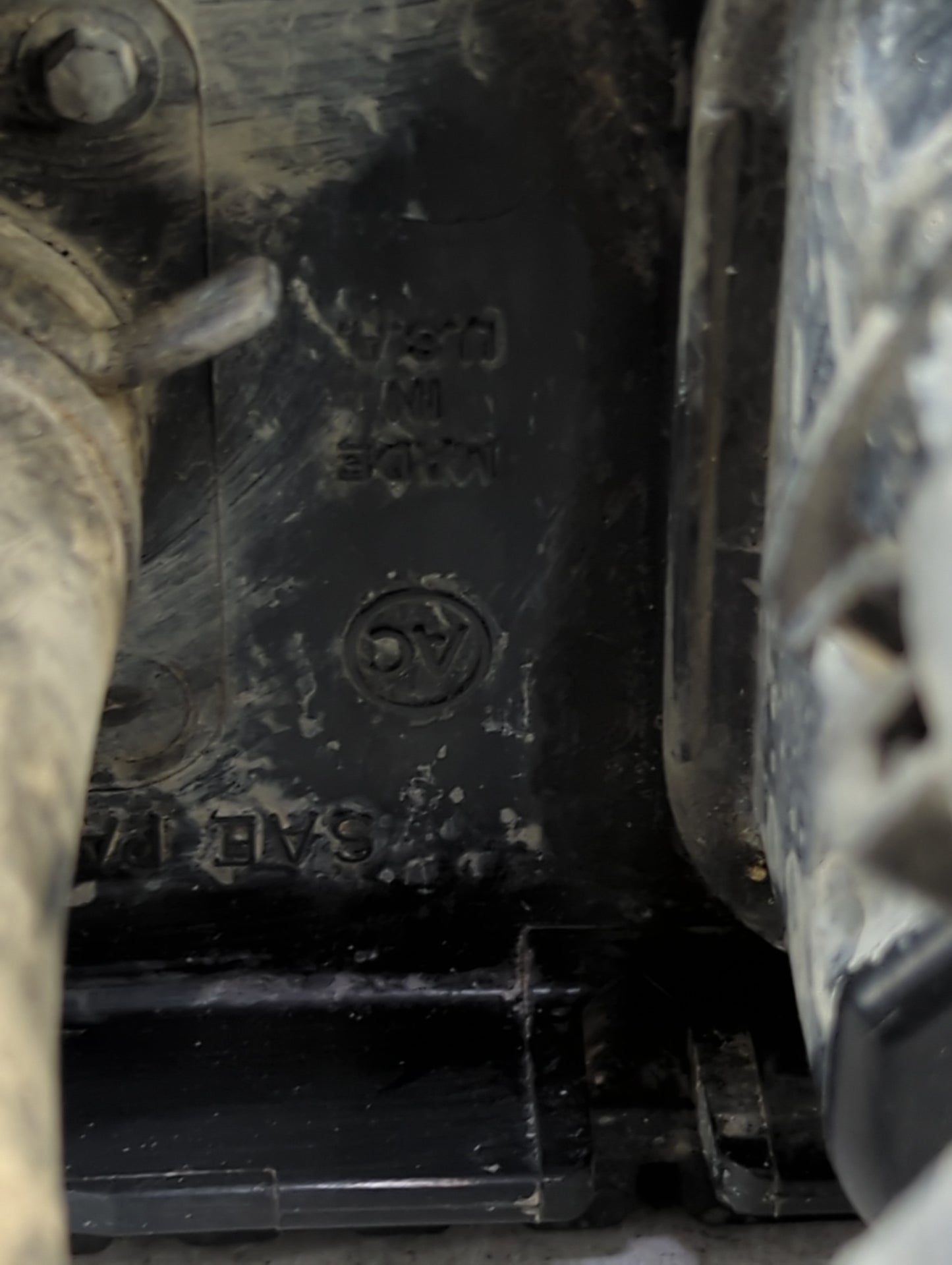 2000 Chevrolet Malibu Fuel Vapor Charcoal Canister - Oemusedautoparts1.com