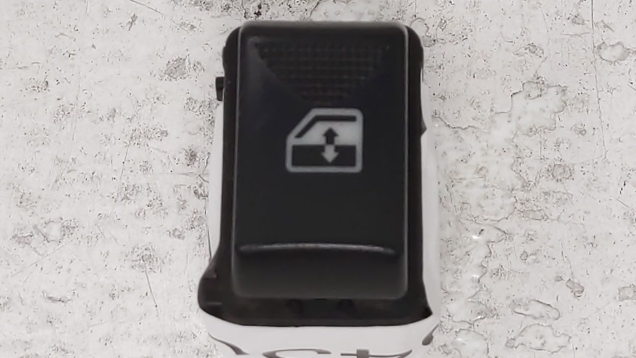 2000 Chevrolet Monte Carlo Passeneger Right Power Window Switch - Oemusedautoparts1.com