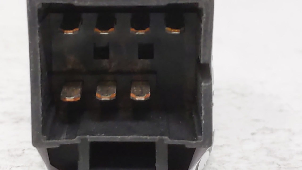 2000 Chevrolet Monte Carlo Passeneger Right Power Window Switch - Oemusedautoparts1.com