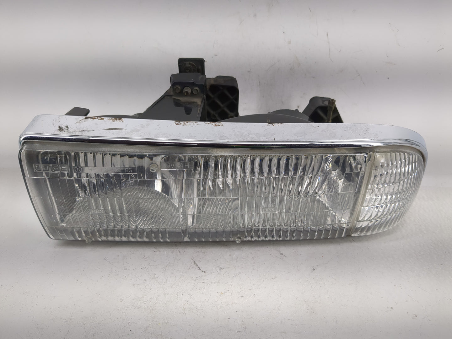 2000 Chevrolet S10 Driver Left Oem Head Light Headlight Lamp - Oemusedautoparts1.com