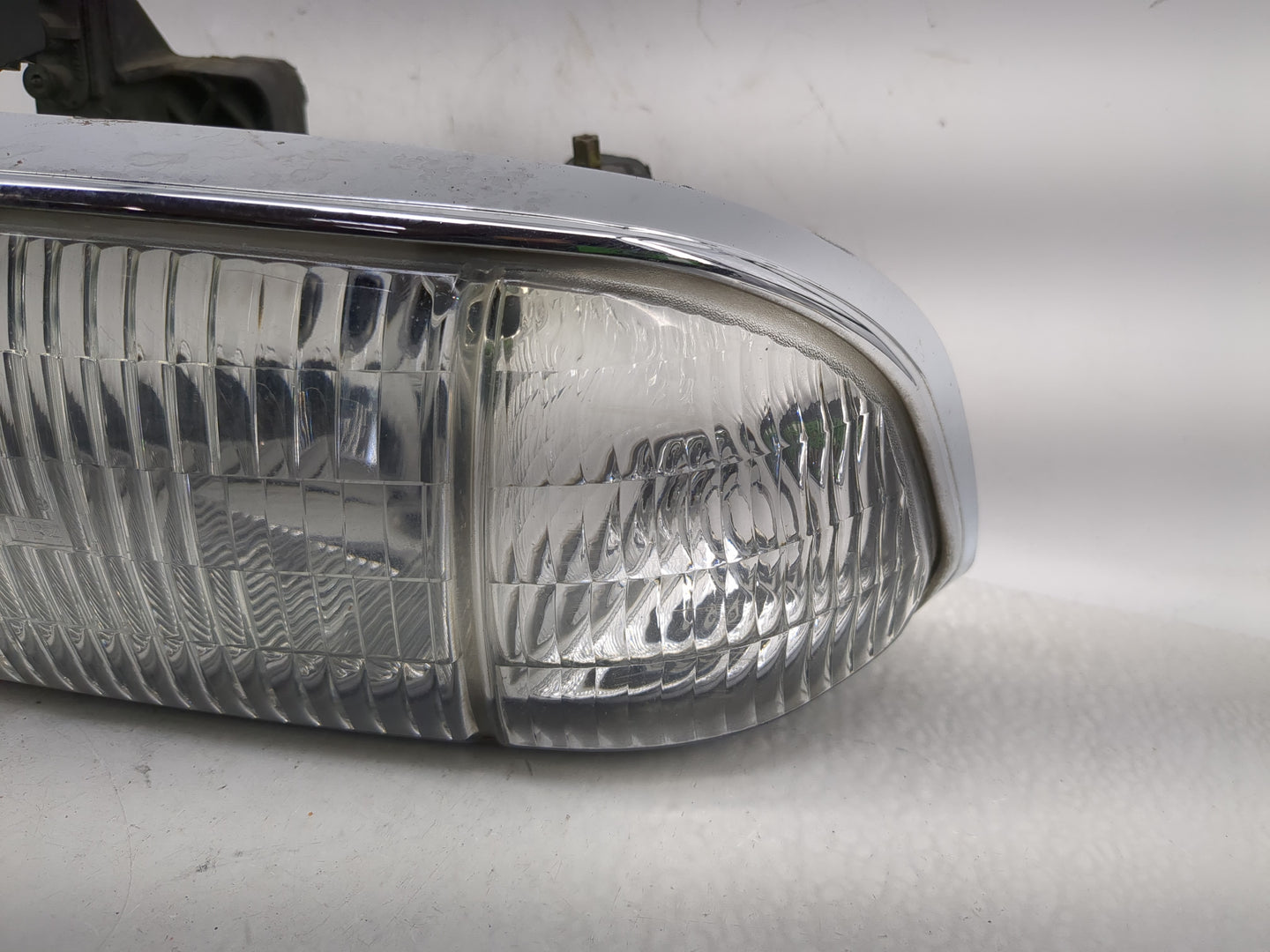 2000 Chevrolet S10 Driver Left Oem Head Light Headlight Lamp - Oemusedautoparts1.com