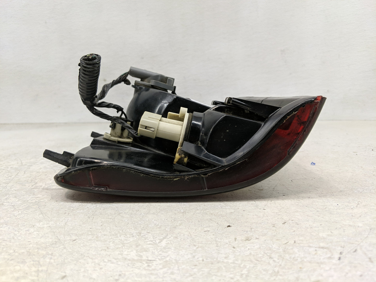 1994-2003 Chevrolet S10 Tail Light Assembly Passenger Right OEM Fits Fits 1994 1995 1996 1997 1998 1999 2000 2001 2002 2003 